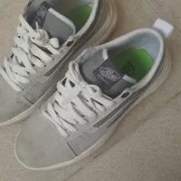 یه جفت کتونی شماره 43