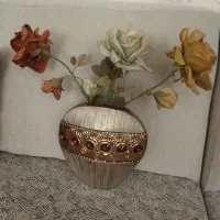 گلدان وگل