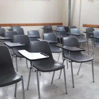 صندلی دانشجویی