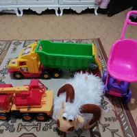 اسباب بازی ماشین و کالسکه و عروسک