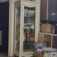 ویترین رنگ روشن تمیز