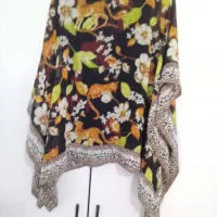 لباس نو وشیک .سایز مدیوم ولارج دارم