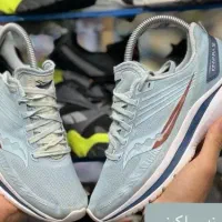 کفش.کتونی (برند ساکونی اصل) مناسب باشگاه و روزمره