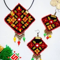 گوشواره گردنبند و دستبند سنتی