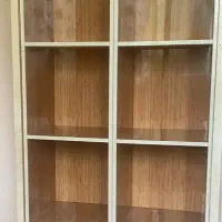 کمد mdf بالا کتابخانه.  و پایین برای لباس ها