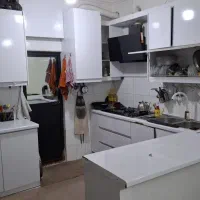 آپارتمان-طبقه-همکف-با-صحن-حیاط-اختصاصی