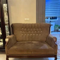 مبل و راحتی همراه با میز ناهار خوری