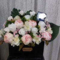 گل مصنوعی زیبا