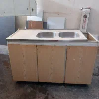 سه عدد کابینت فلزی به همراه سینک وهود