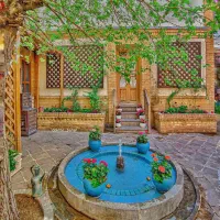 زمین مسکونی ۳۰۰ متر