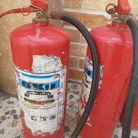 سه عدد کپسول اتش نشانی