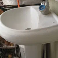 روشویی نسبتا تمیز