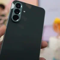 گوشی نو یکماه کارکرد به علت نیاز مالی بفروش میرسد