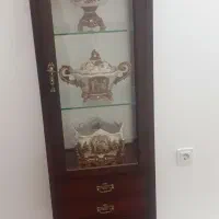 ویترین چوبی شرکت اخوان