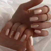 کاشت ناخن ( تخفیف یلدایی )