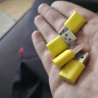 ۴ عدد فلش ۳۲ گیگ