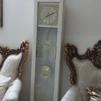 ساعت پایه دار ایستاده