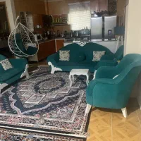 مبل هفت نفره با چهار عدد جلو مبلی سفید فقط ده تومن|مبلمان خانگی و میز عسلی|بهنمیر, |دیوار