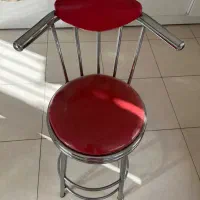 صندلی فلزی آشپزخانه تمیز