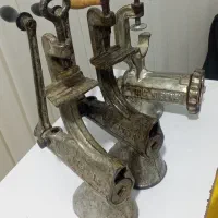 3عددابمیوهگیروچرخ گوشت قدیمی|آبمیوهگیر و آبمرکباتگیر|اردبیل, |دیوار