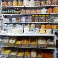 فروشنده خانم