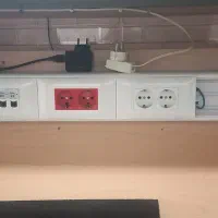 پریز برق و پریز شبکه مخصوص میز کامپیوتر