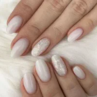 کاشت و ژلیش ناخن