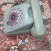 تلفن فانتزی با رنگ خاص|کلکسیون اشیاء عتیقه|نی‌ریز, |دیوار