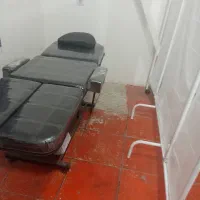 وتخت تتوواپلاسیون با پاروان|آرایشگاه و سالنهای زیبایی|بم, |دیوار