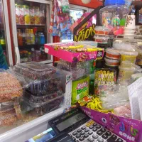 نیروی کار آقا سوپر مارکت