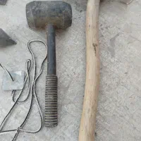 مقداری ابزار کار به حراج گذاشتم