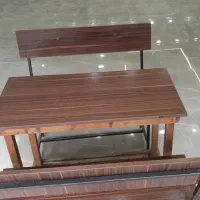 میز چوبی با نیمکت آهنی