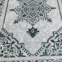 فرش طوسی سبز- لاکی سبز