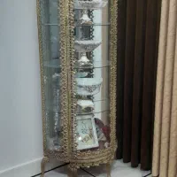 ویترین و ساعت