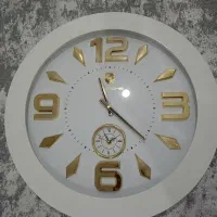 ساعت دیواری