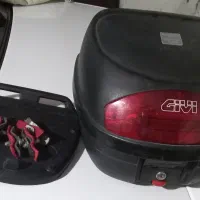 باکس موتور سیکلتGivi به همراه نگهدارنده