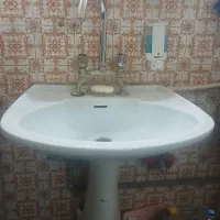 روشویی و اینه و شیرا