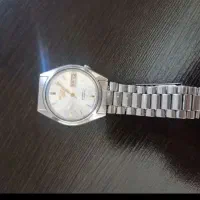 ساعت سیکو ۵|ساعت|قدس, شهر‌قدس|دیوار