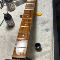 کوک اصولی و رسیدگی حرفه‌ای گیتار الکتریک|گیتار، بیس، امپلیفایر|رشت, گلسار|دیوار