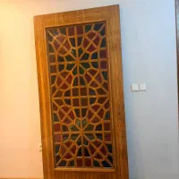 درب قدیمی سنتی گره چینی شیشه رنگی