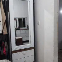 چوب لباسی آینه دار با دو کشو زیر جدا میشه
