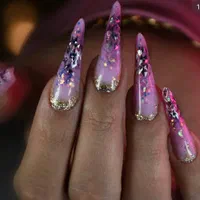 خدمات و اموزش کاشت ناخن اموزش بافت مو اکستنشن مژه