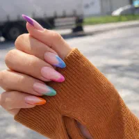 کاشت ناخن و آموزش ناخن