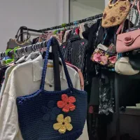حراج لباس و کیف و کفش ۵۰ تومن تا ۲۰۰