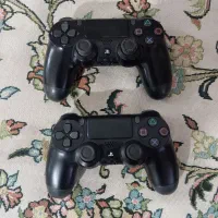 دسته ps4 و مقداری وسایل ps4