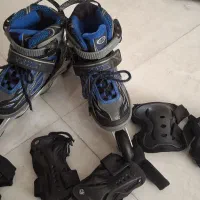 اسکیت رنگ ابی