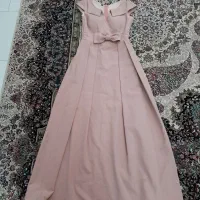 ۲ عدد لباس مجلسی و ۲ مانتو، سایز  ۳۶.