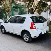 فروش ماشین ، ساندرو
