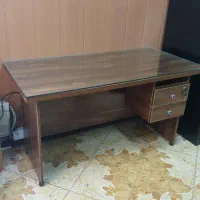 میز اداری با شیشه ده میلی