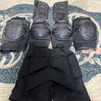 ست لوازم ایمنی محافظتی اسکیت به همراه شلوارک محافظ